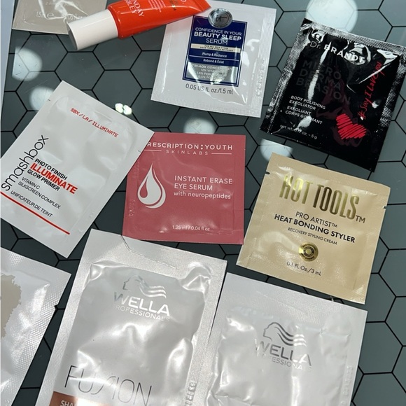 Hair Care, Skincare, and makeup Bundle. - Picture 3 of 4